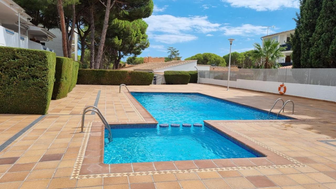Apartamento Familiar Con Piscina Y Wifi L' Escala 外观 照片